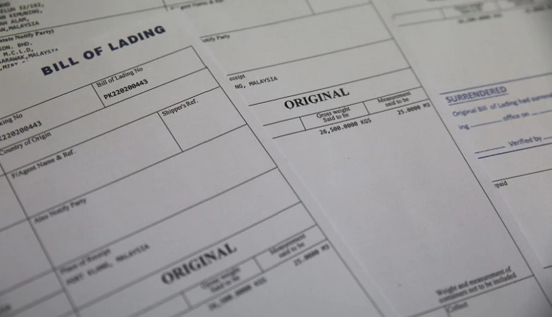Bill of lading shipping document prepared for a freight forwarding shipment from Surabaya